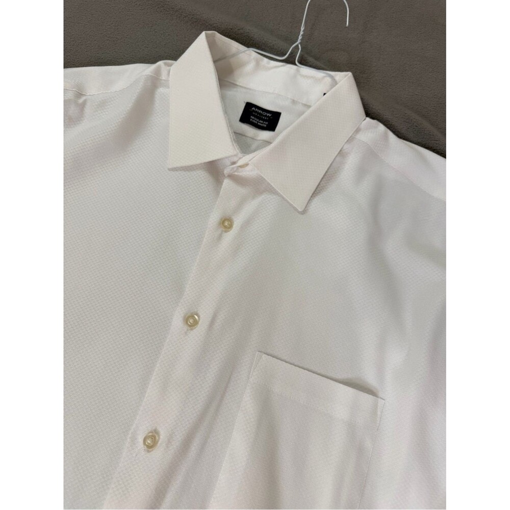 Arrow Men’s White Textured Regular Fit Dress Shirt- Button Down- 18-18.5 34/35